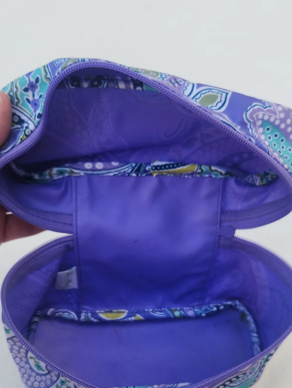 ​Vera Bradley Purple Blue Teal Paisley Cosmetic Makeup Bag Lilli Bell Retired